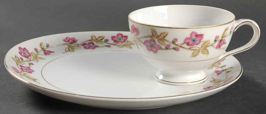 Briar Rose Snack Plate & Cup Set by Valmont-1