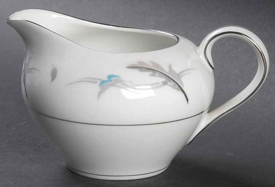Laguna Creamer by Valmont-1