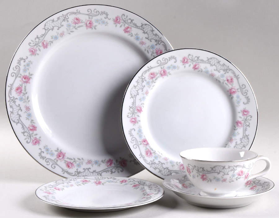 Melody 5 Piece Place Setting by Valmont-1