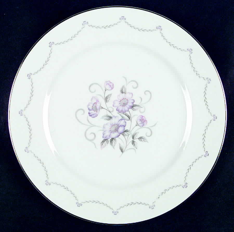 Nocturne Dinner Plate by Valmont-1