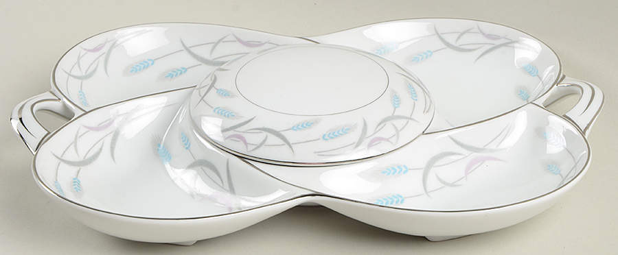 Royal Wheat 5-Part Relish & Center Lid by Valmont-1