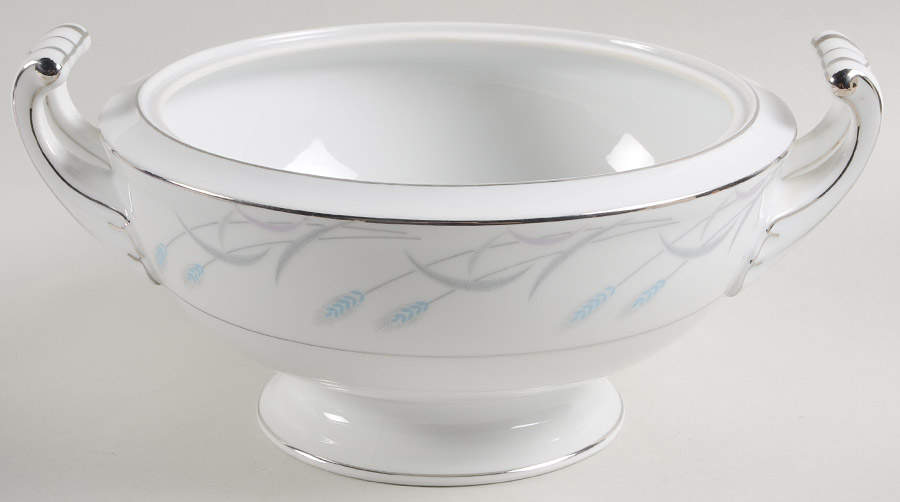 Royal Wheat Round Vegetable No Lid by Valmont-1