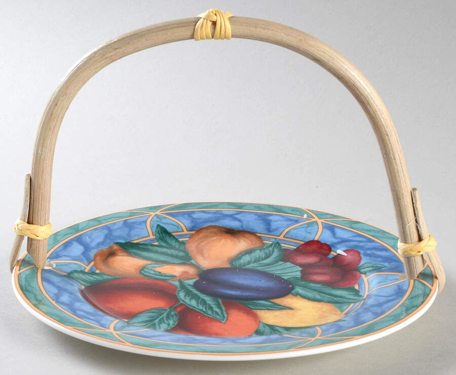 Forbidden Fruit 5 3/8"-5 5/8" Bamboo Handled Serving Plate  HC by Victoria & Beale-1