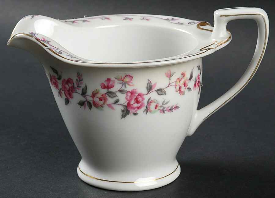 El Royale Creamer by Viceroy-1