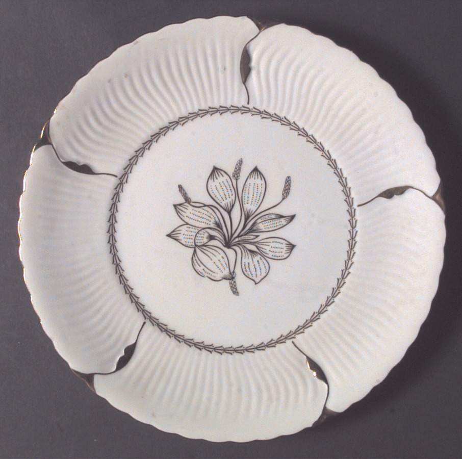 Sunburst Dinner Plate by Victorian (Japan)-1