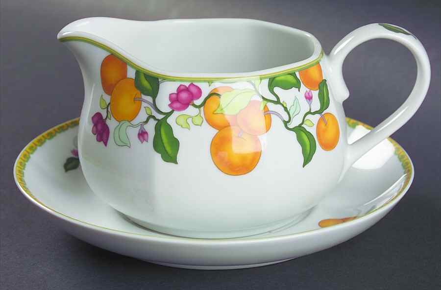 Algarve Gravy Boat & Underplate by Vista Alegre-1