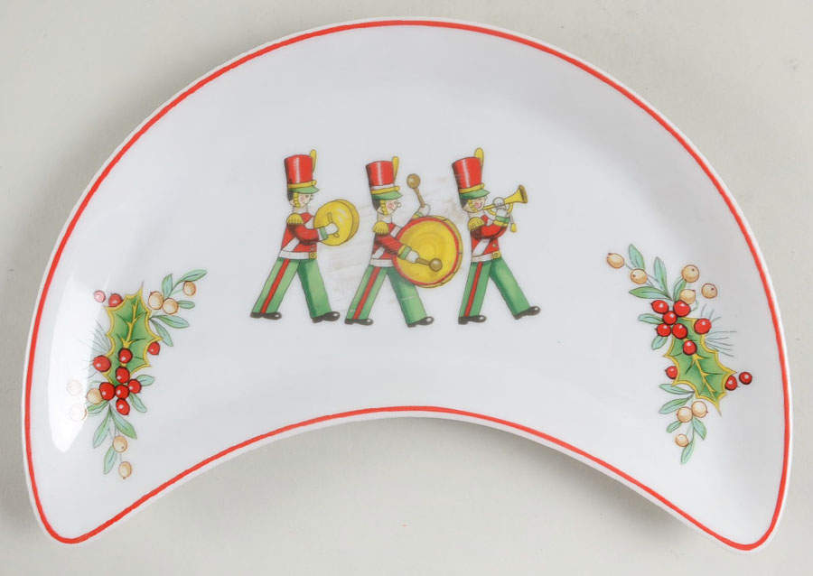 Christmas Magic Crescent Salad Plate by Vista Alegre-1