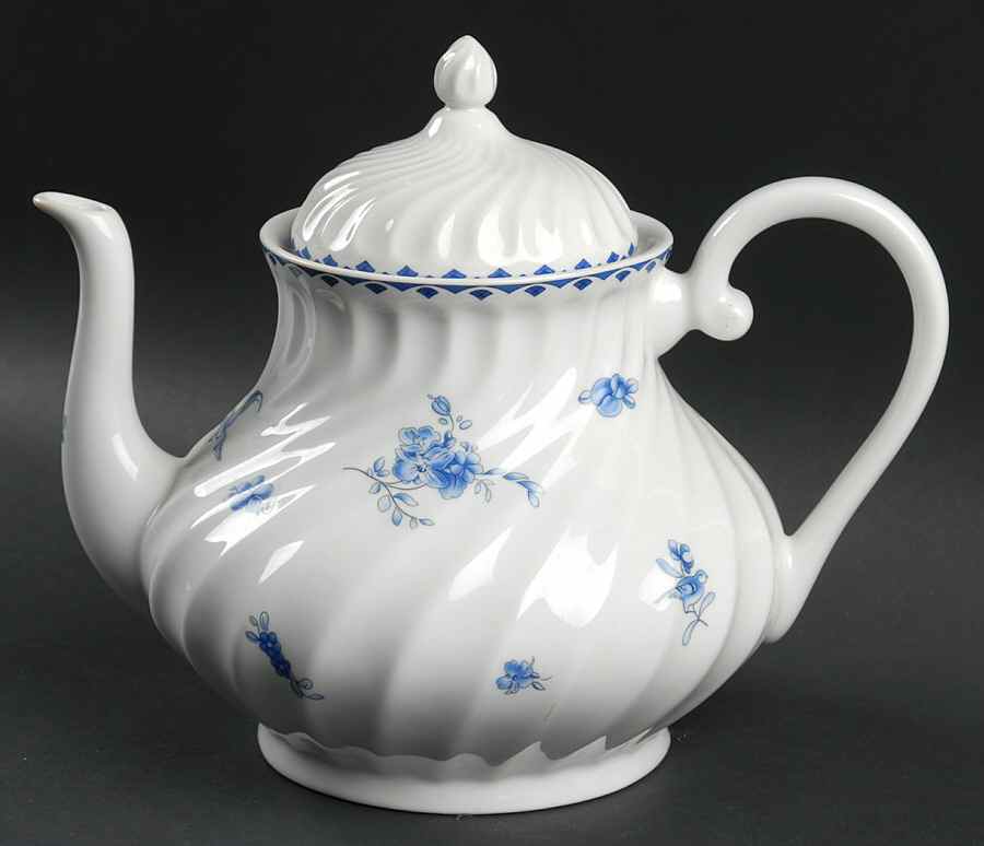 Fantasia Teapot & Lid by Vista Alegre-1