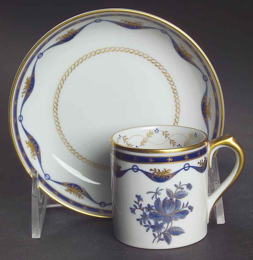 Fontainebleau Flat Demitasse Cup & Saucer Set by Vista Alegre-1