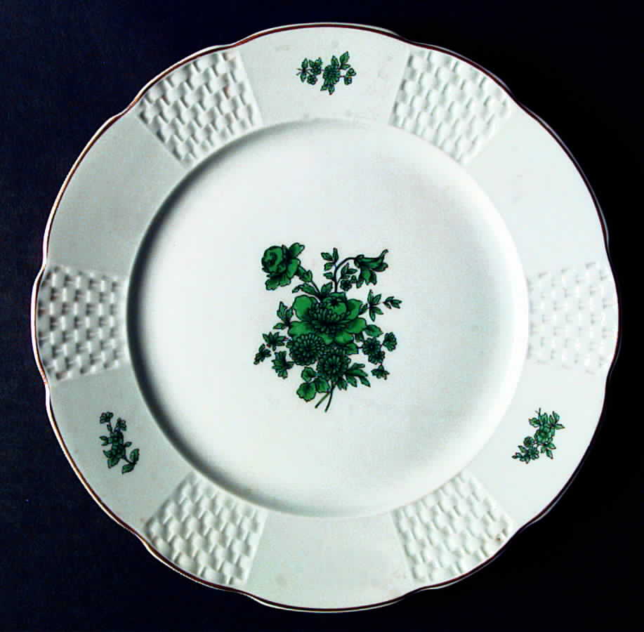 Green Rose Dinner Plate by Vista Alegre-1