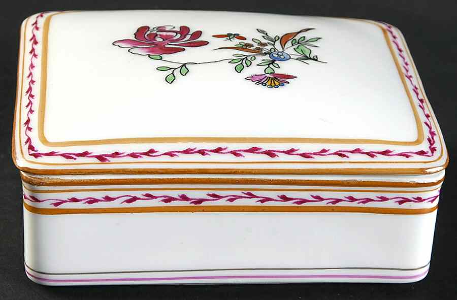 Indias Cigarette Box & Lid by Vista Alegre-1