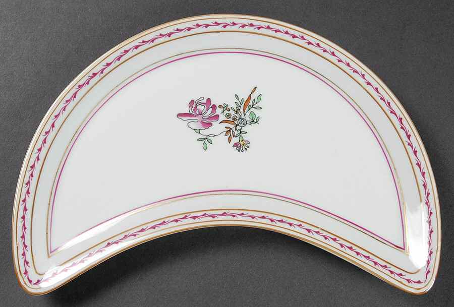 Indias Crescent Salad Plate by Vista Alegre-1