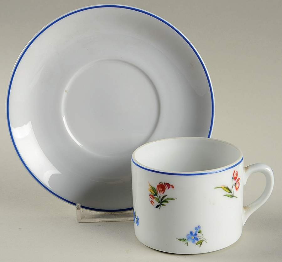 Jardim Flat Cup & Saucer Set by Vista Alegre-1