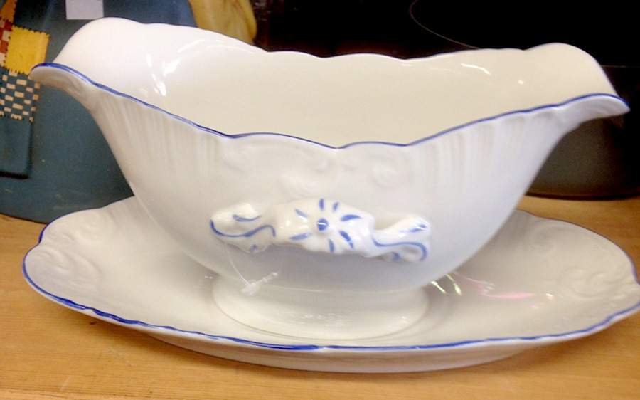 Manueline Blue Gravy Boat & Underplate by Vista Alegre-1