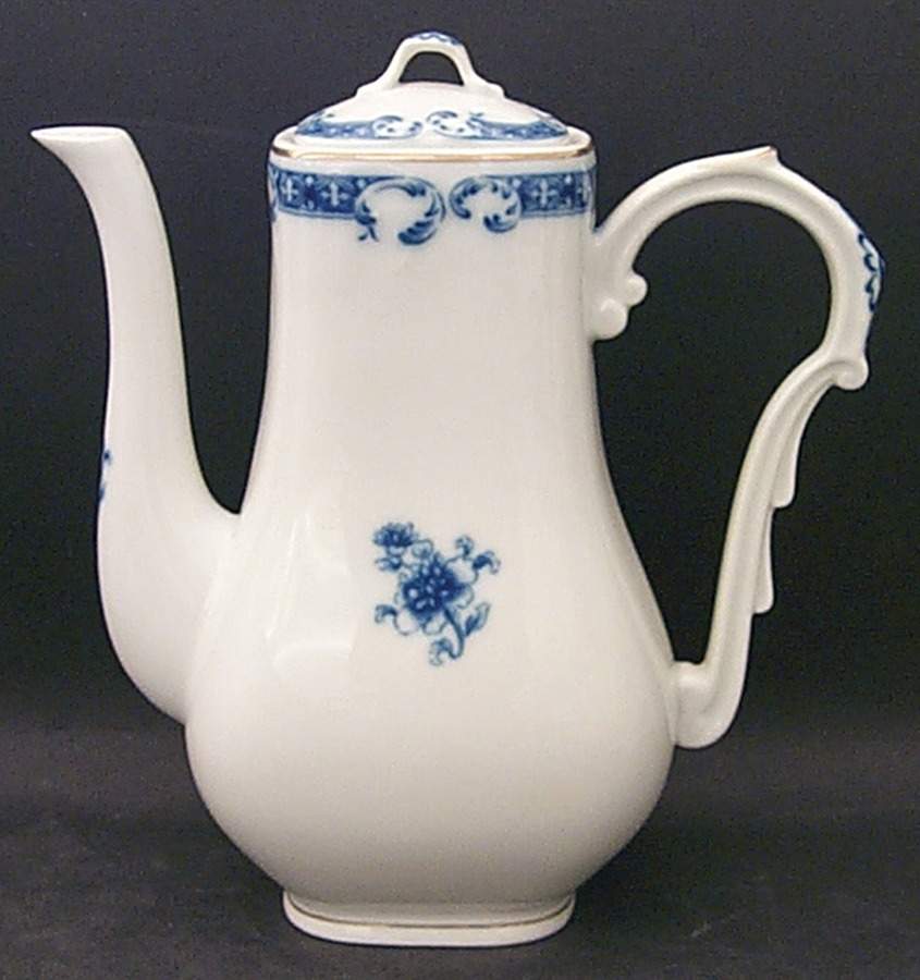 Macao Coffee Pot & Lid by Vista Alegre-1