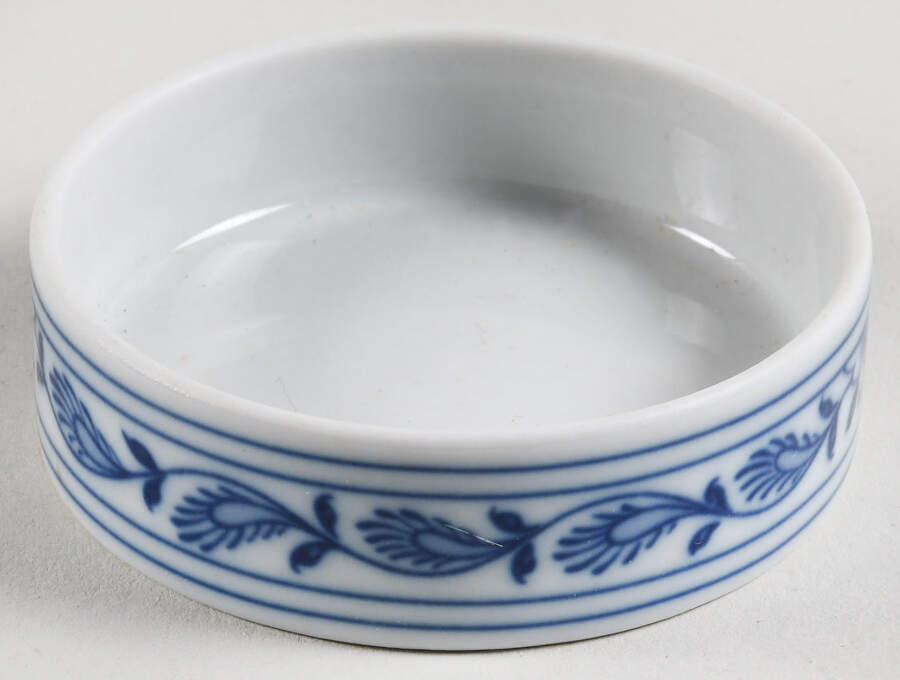 Margao 2" Round Box No Lid by Vista Alegre-1