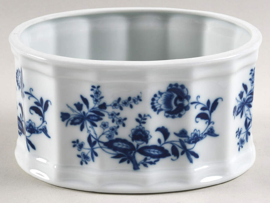 Margao 6" Oval Box No Lid by Vista Alegre-1