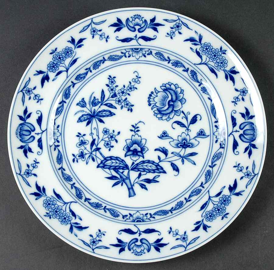 Margao Dinner Plate by Vista Alegre-1