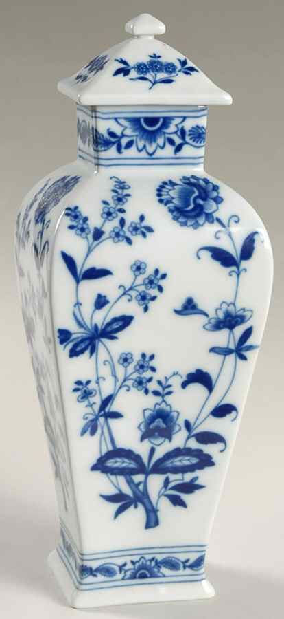 Margao Covered Vase by Vista Alegre-1