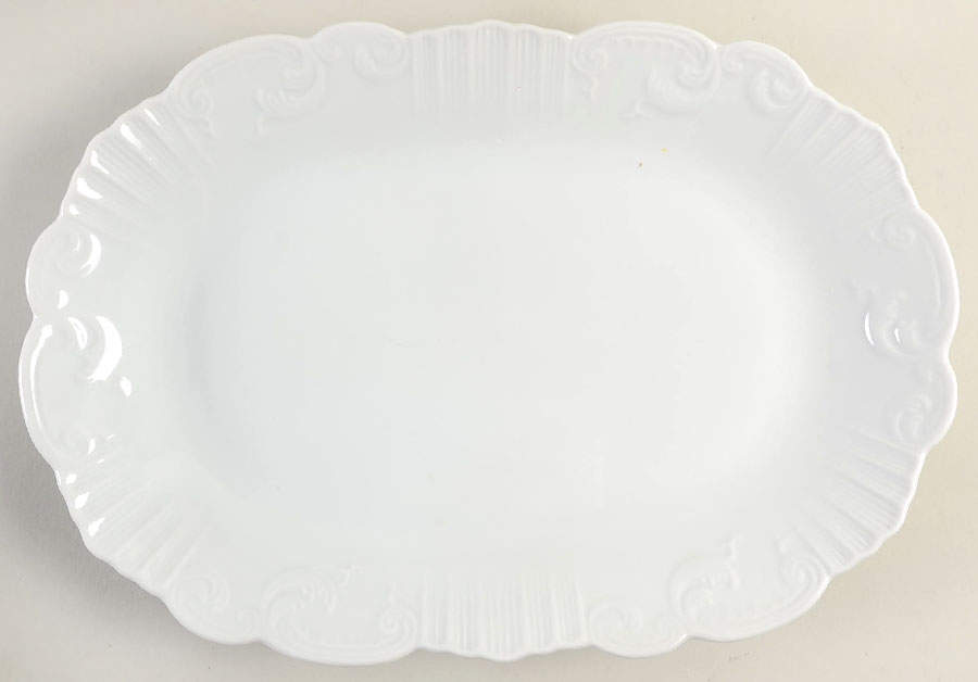 Manueline White 14" Oval Serving Platter by Vista Alegre-1