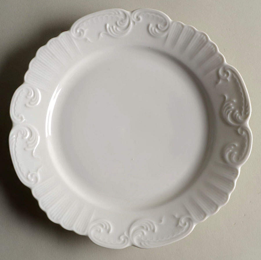 Manueline White Luncheon Plate by Vista Alegre-1