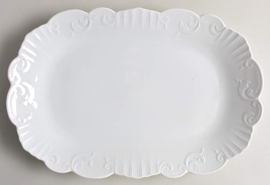 Manueline White 16" Oval Serving Platter by Vista Alegre-1