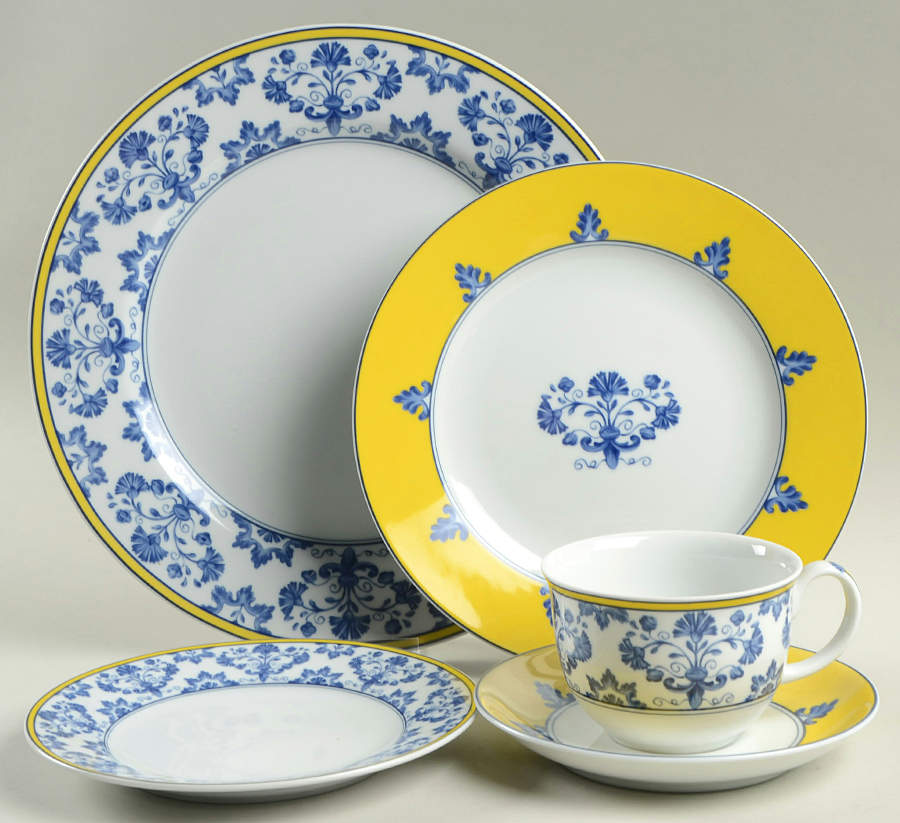 Pavilion (Castelo Branco) 5 Piece Place Setting by Vista Alegre-1