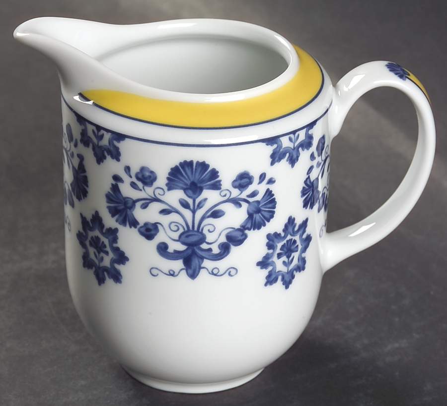 Pavilion (Castelo Branco) Creamer by Vista Alegre-1