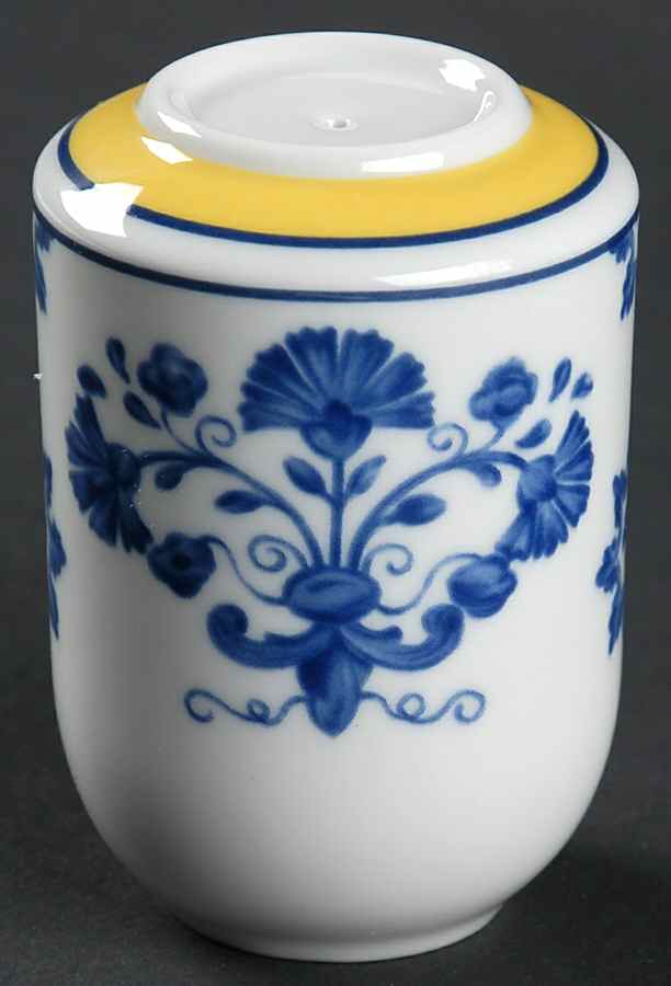 Pavilion (Castelo Branco) Salt Shaker by Vista Alegre-1