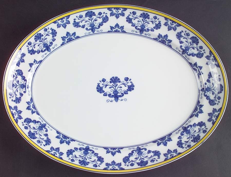 Pavilion (Castelo Branco) 13" Oval Serving Platter by Vista Alegre-1