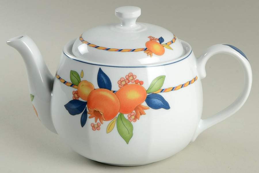 Pomegranate Teapot & Lid by Vista Alegre-1
