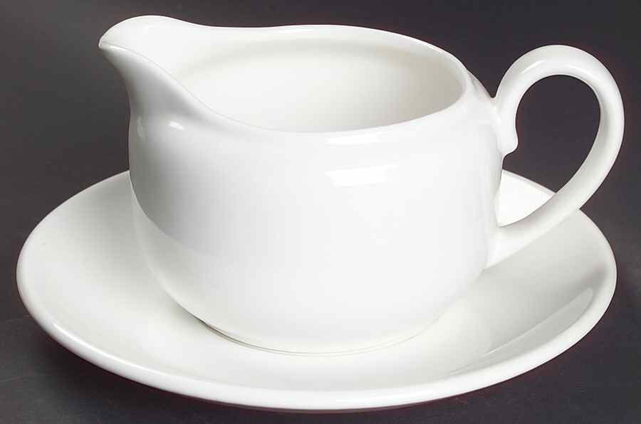 Prisma White Gravy Boat & Underplate by Vista Alegre-1