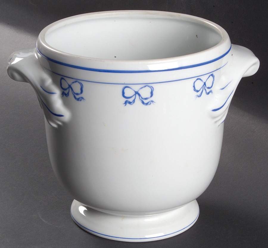 Ruban Blue Large Cachepot by Vista Alegre-1