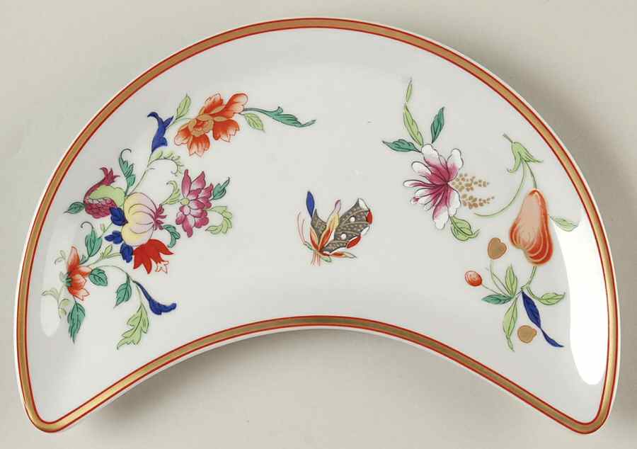 Samatra Crescent Salad Plate by Vista Alegre-1