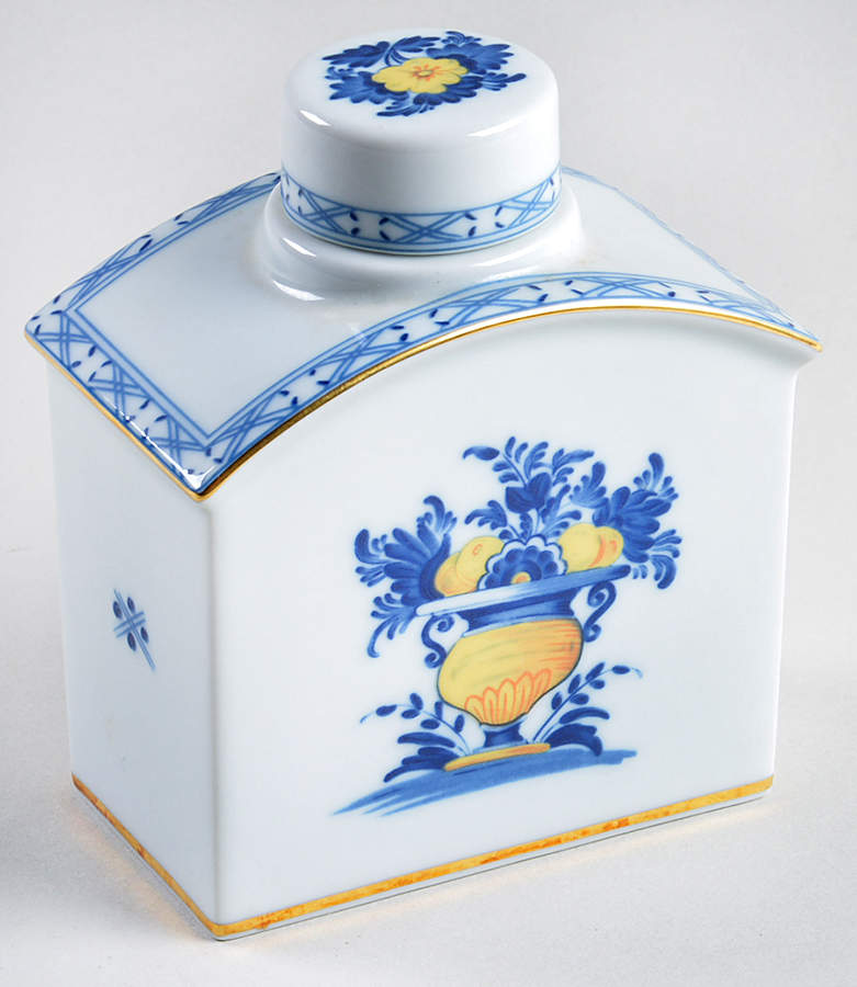 Viana Tea Caddy & Lid by Vista Alegre-1
