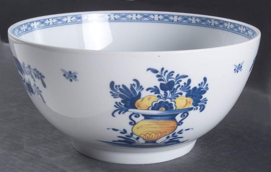 Viana 9" Salad Serving Bowl by Vista Alegre-1