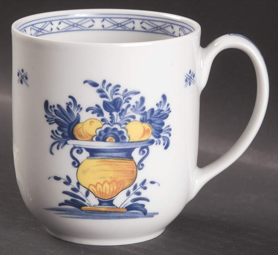 Viana Mug by Vista Alegre-1