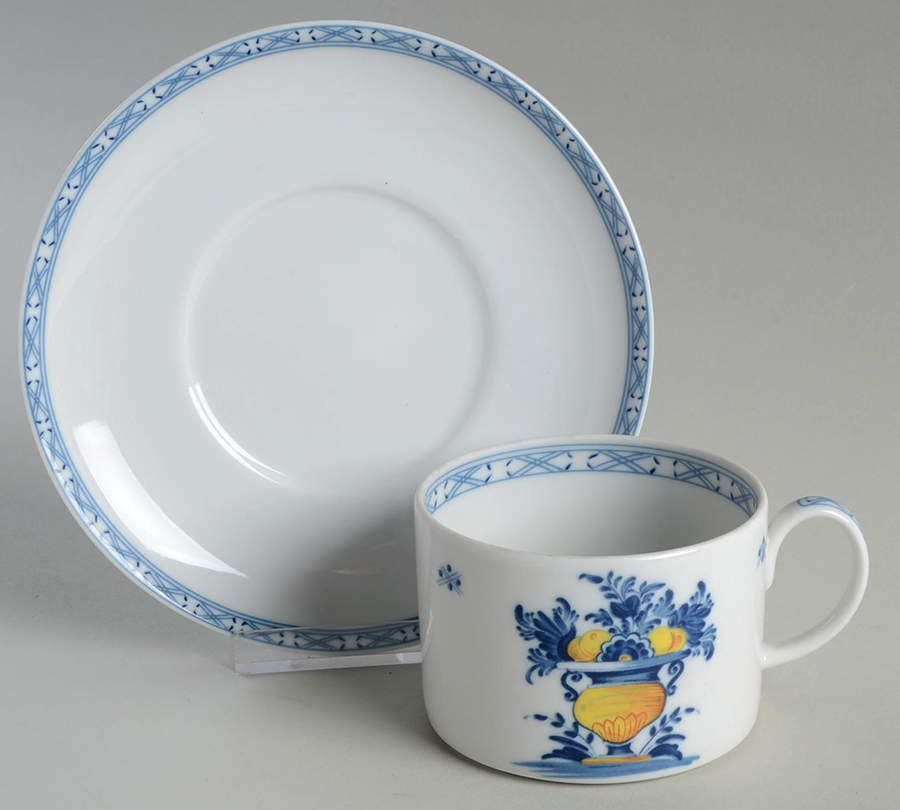 Viana Flat Cup & Saucer Set by Vista Alegre-1