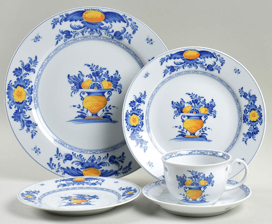 Viana 5 Piece Place Setting by Vista Alegre-1