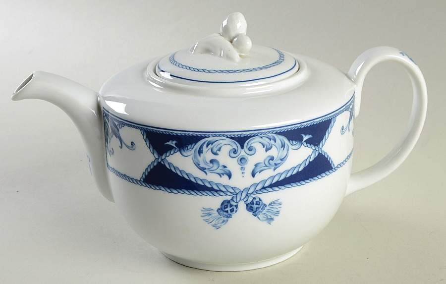 Villa Teapot & Lid by Vista Alegre-1