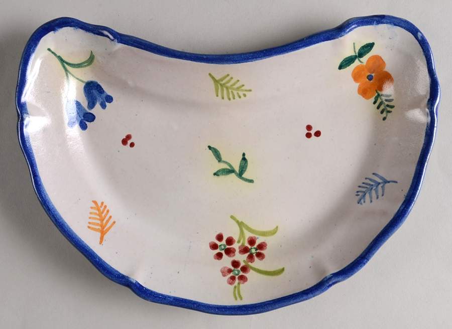 Campagna Flowers Crescent Salad Plate by Vietri (Italy)-1
