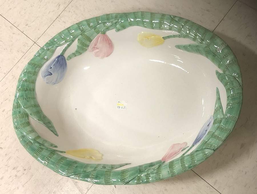 Tulipani Tigre 15" Large Oval Bowl by Vietri (Italy)-1