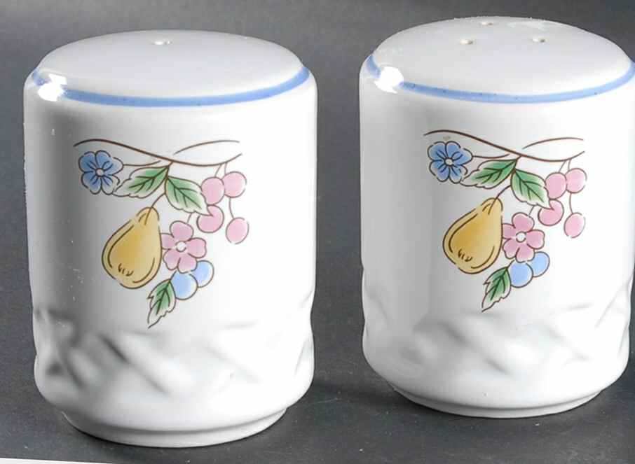 Radiance Salt & Pepper Set by Vina Fera-1