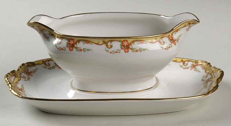 VIG22 Gravy Boat with Attached Underplate by Vignaud-1