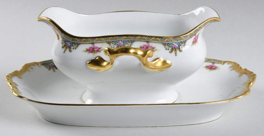 VIG3 Gravy Boat with Attached Underplate by Vignaud-1