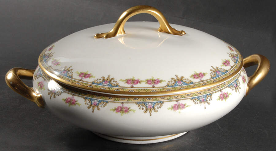 VIG3 Round Covered Vegetable by Vignaud-1