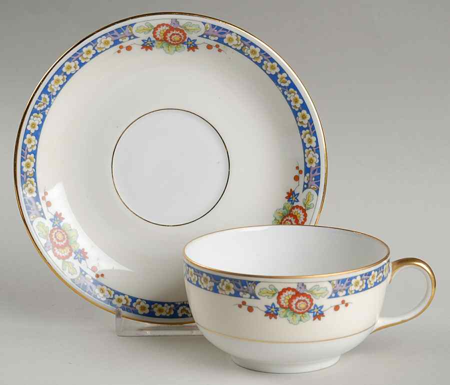 VIG5 Flat Cup & Saucer Set by Vignaud-1