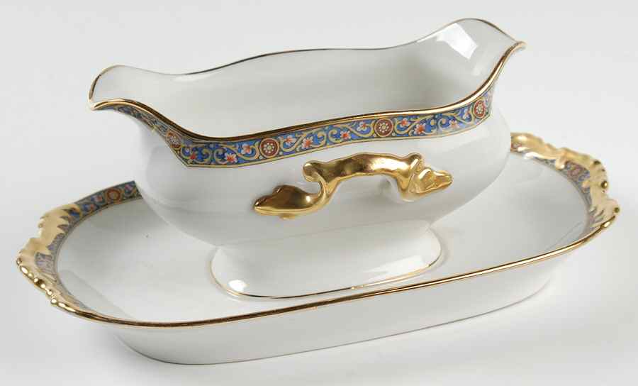 VIG6 Gravy Boat with Attached Underplate by Vignaud-1