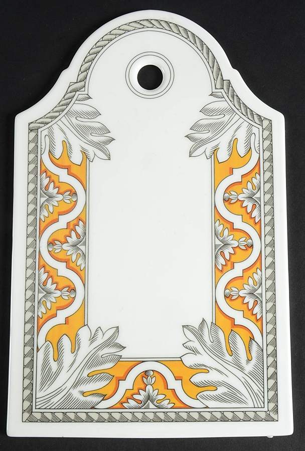 Acanthus Cheese and Cracker Board by Villeroy & Boch-1