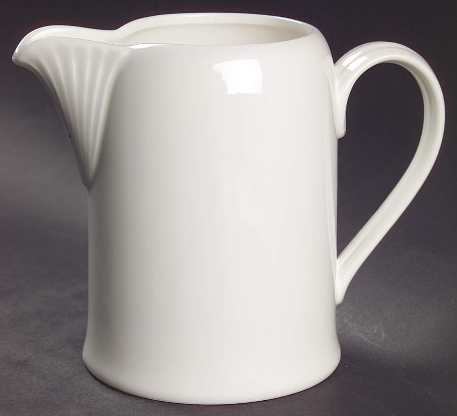 Adriana 16 Oz Pitcher by Villeroy & Boch-1